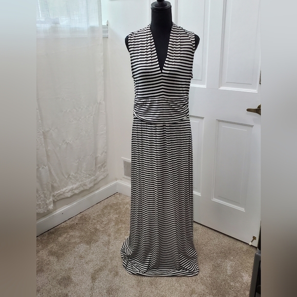 Maxi Dress - Picture 1 of 6